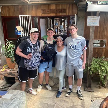 Murph'S Surf Shacks Rivas Bagian luar foto