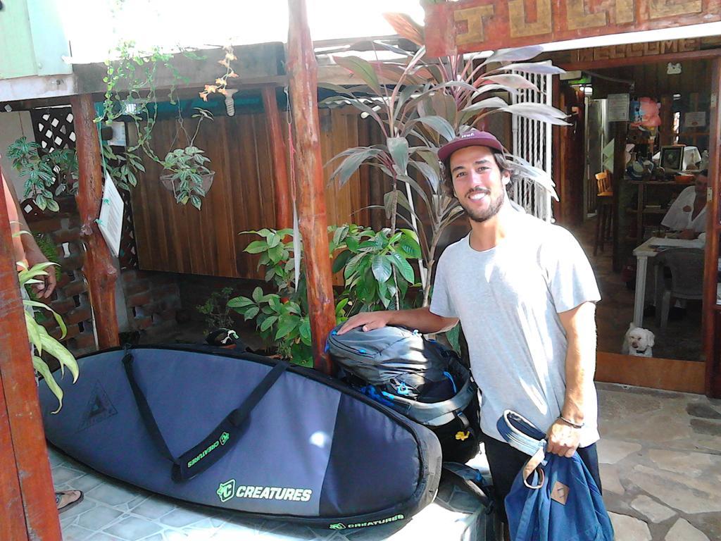 Murph'S Surf Shacks Rivas Bagian luar foto